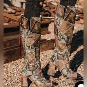 Exclusive💥🔥 NIB Freebird Juno Olive multi- patchwork tall boots. Hard to find!